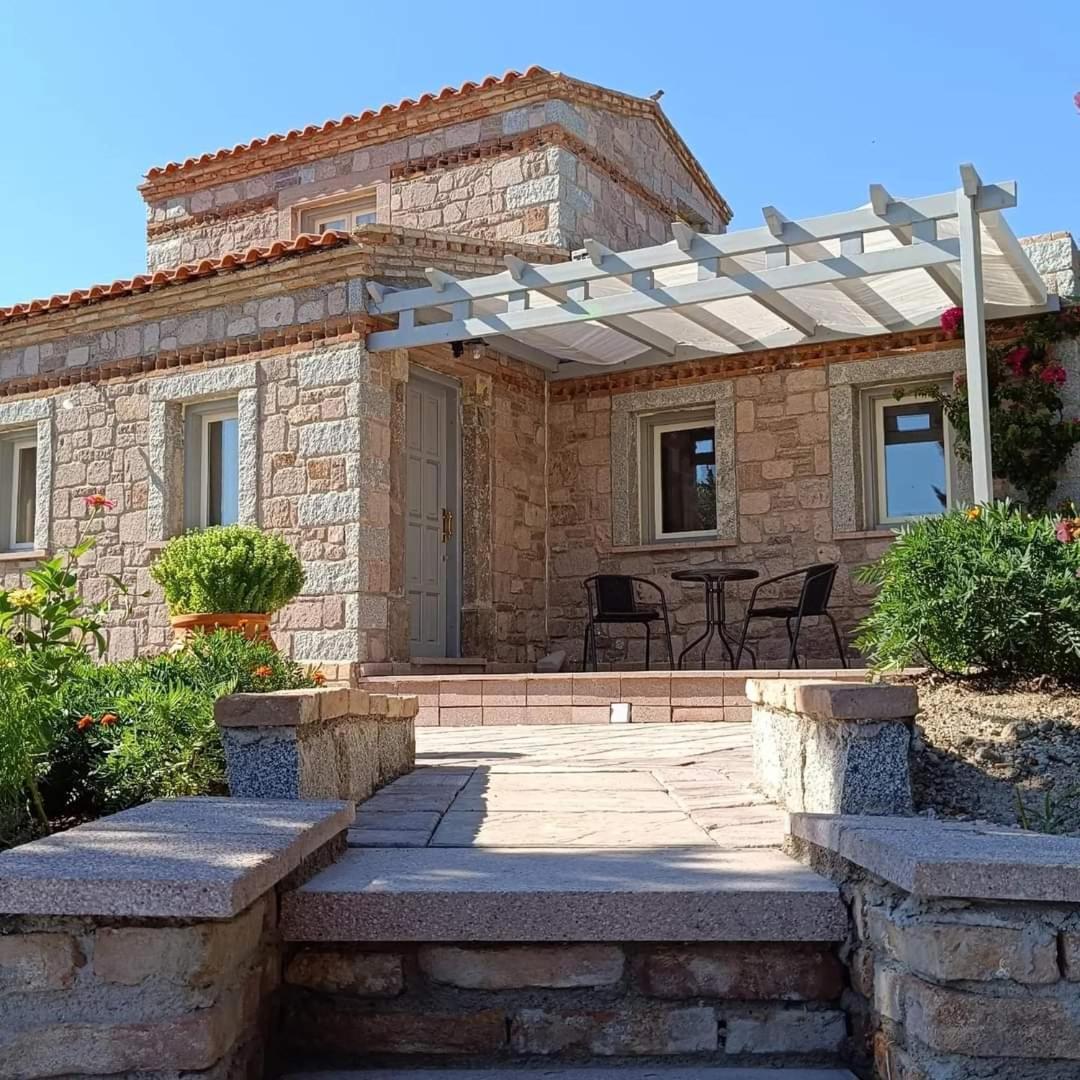 Lesvos Tower House Komninos Sigrion Bagian luar foto