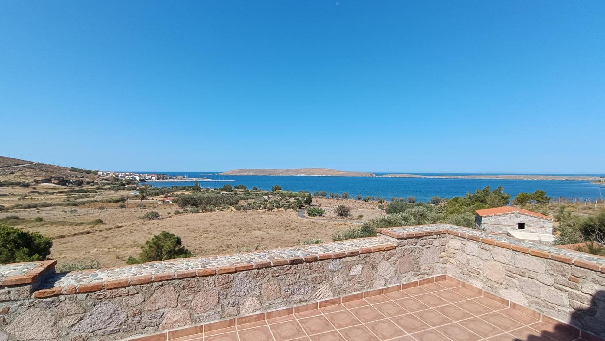 Lesvos Tower House Komninos Sigrion Bagian luar foto