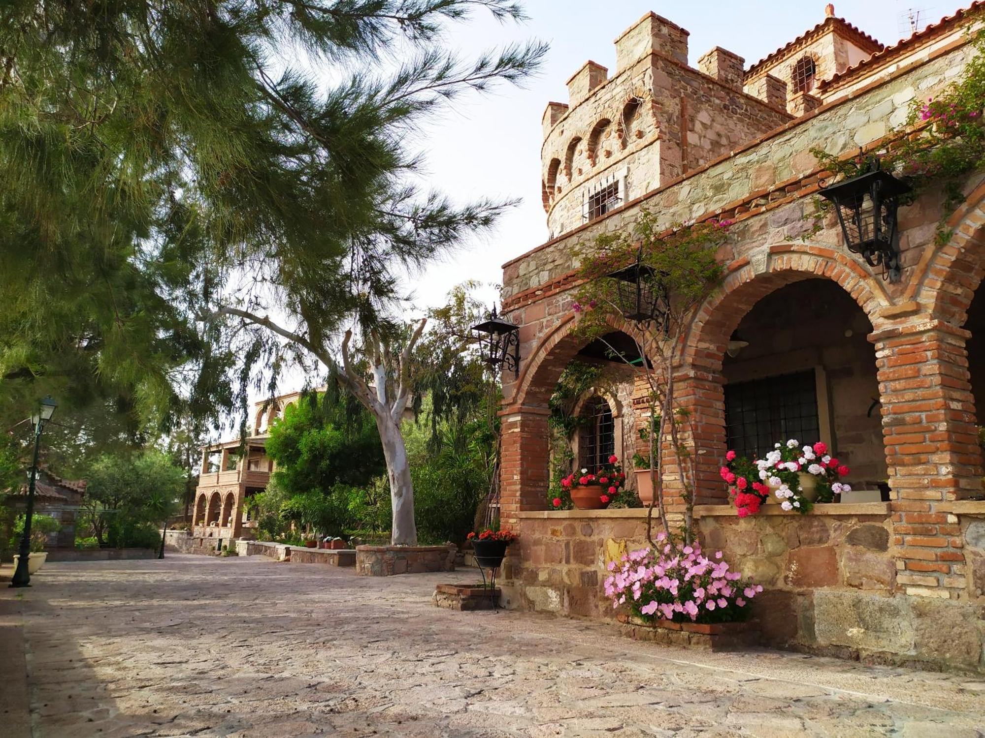 Lesvos Tower House Komninos Sigrion Bagian luar foto