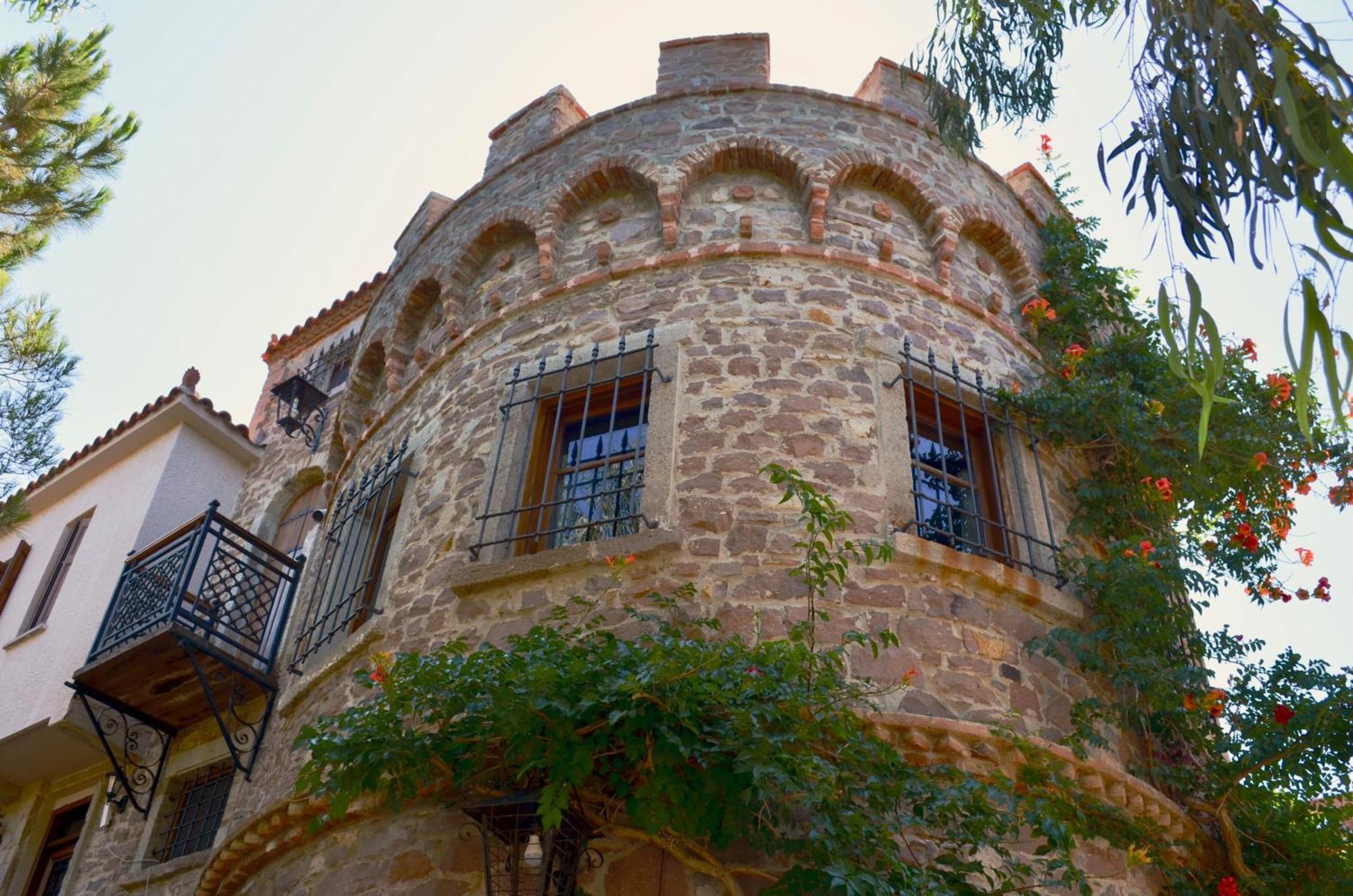 Lesvos Tower House Komninos Sigrion Bagian luar foto