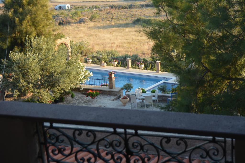 Lesvos Tower House Komninos Sigrion Bagian luar foto